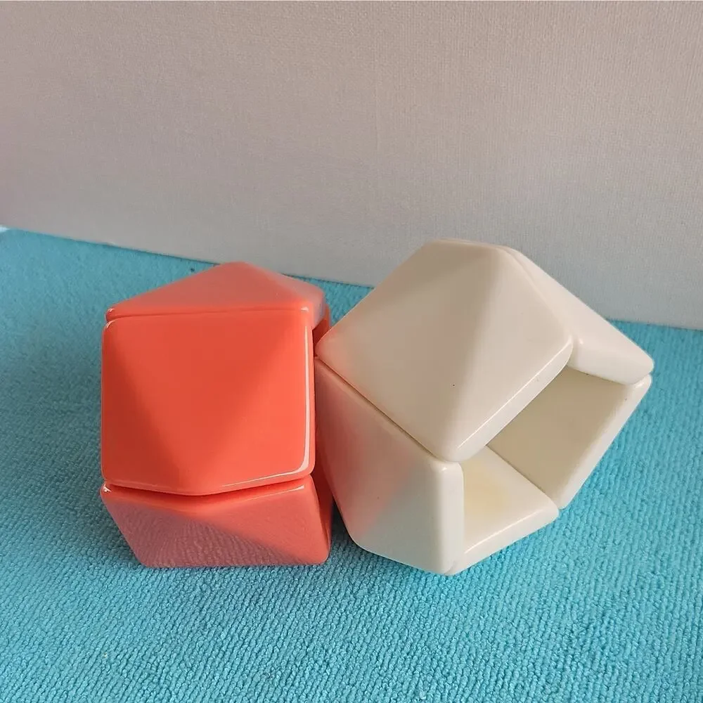2 VTG Chunky Stretch Bangles Coral And Cream